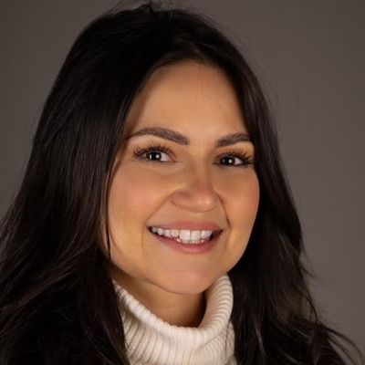 د. سارة النحّاس